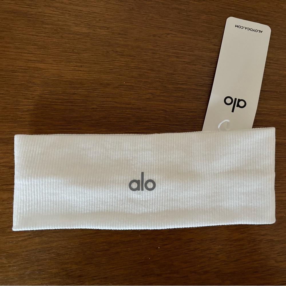 NWT ALO Yoga Classic White Headband